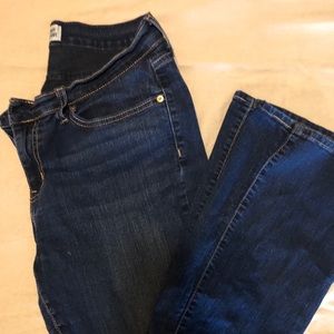 Curvy bootcut jeans